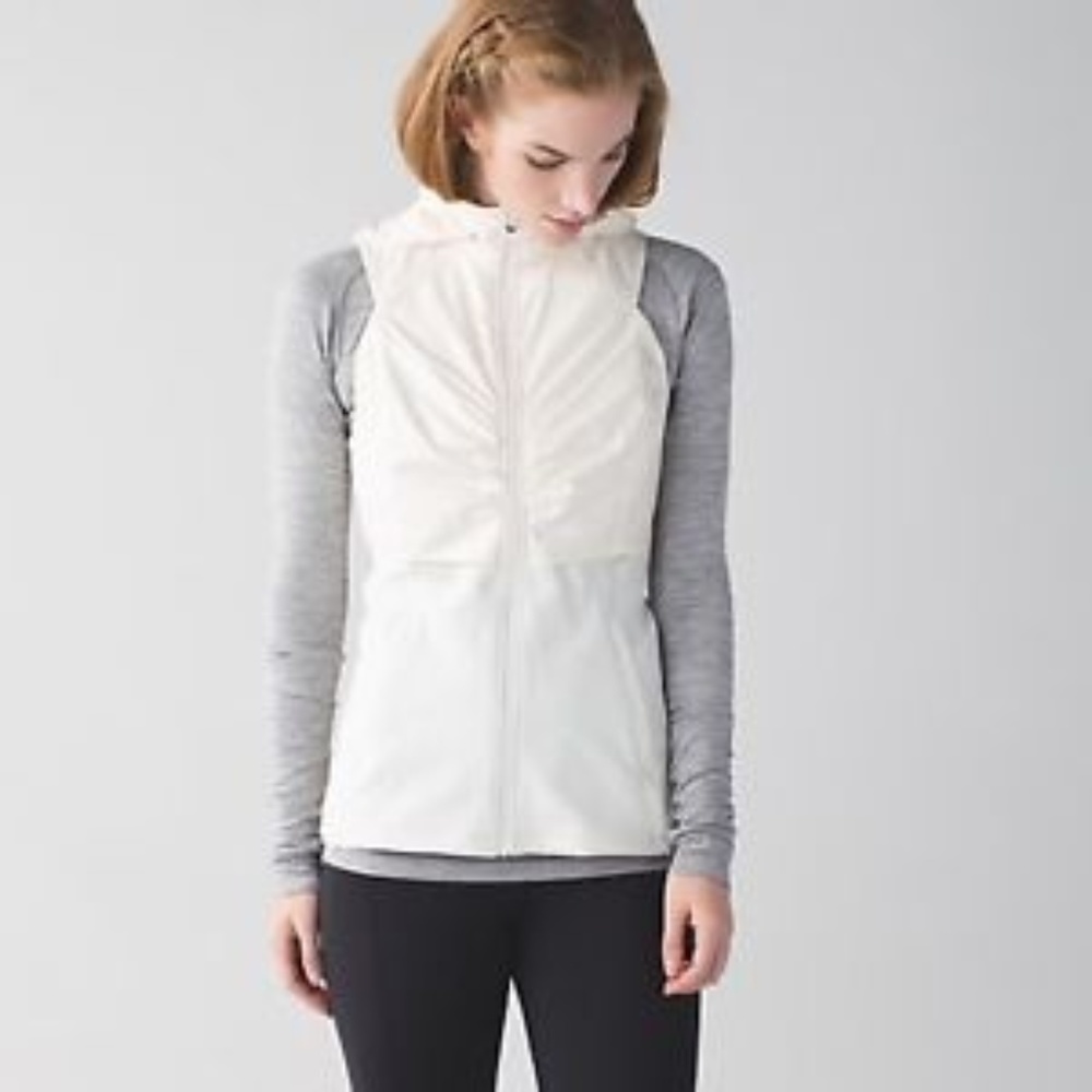 NWT Kanto Catch Me Vest - Size 4